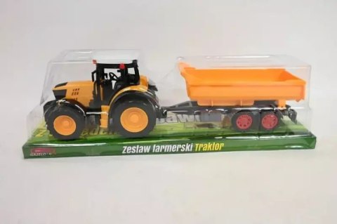 Traktor z przyczepą