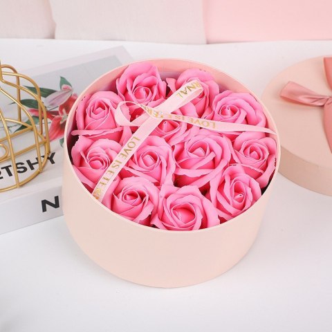 Bukiet zapachowych kwiatów mydlanych w ozdobnym pudełku, różowe róże BUK26R